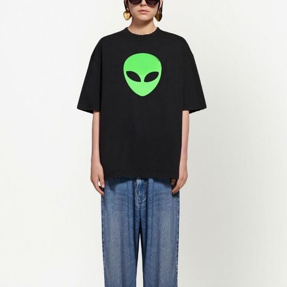 EUC Men’s Medium/Women’ Large Balenciaga Oversized Alien Crewneck Tee In Black - Picture 7 of 13